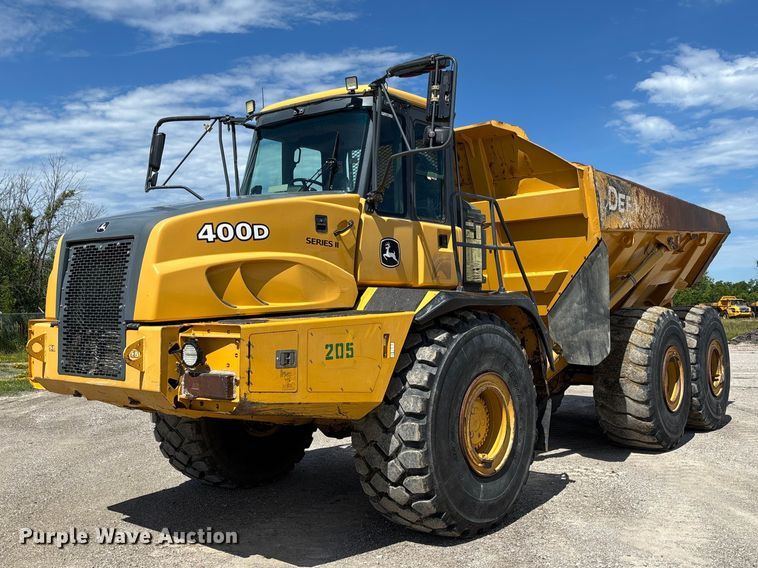 image for item FC1685 2011 John Deere 400D articulated haul truck