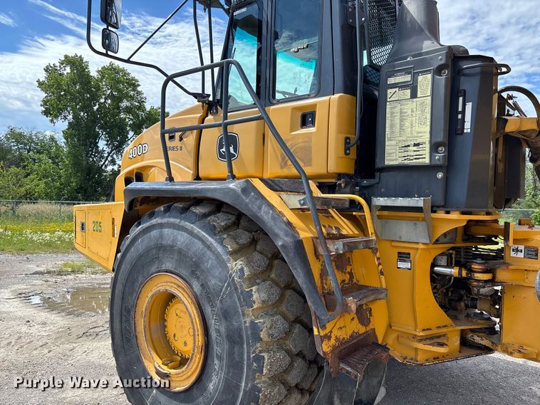 image for item FC1685 2011 John Deere 400D articulated haul truck