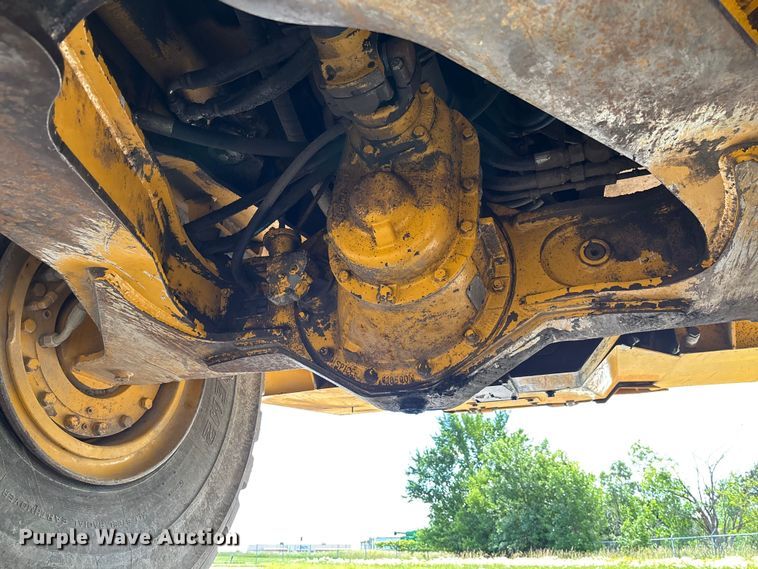 image for item FC1685 2011 John Deere 400D articulated haul truck