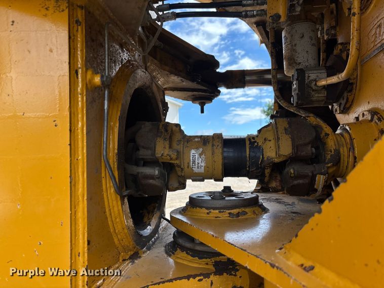 image for item FC1685 2011 John Deere 400D articulated haul truck