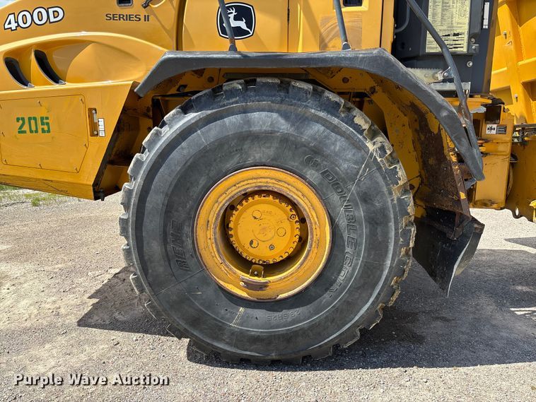 image for item FC1685 2011 John Deere 400D articulated haul truck