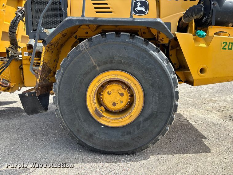 image for item FC1685 2011 John Deere 400D articulated haul truck