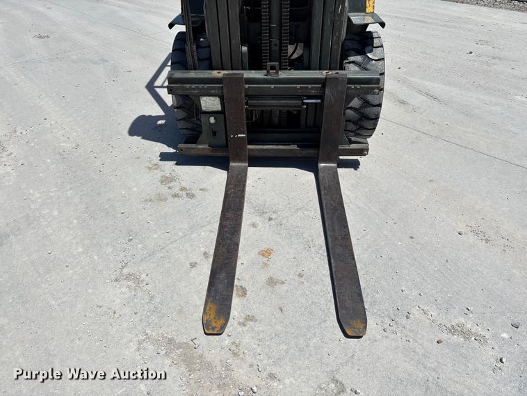 image for item FC1688 Hyster H40XM forklift