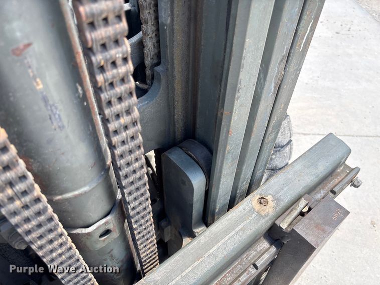 image for item FC1688 Hyster H40XM forklift