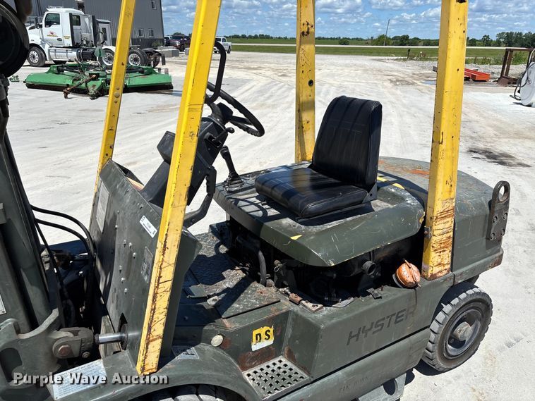 image for item FC1688 Hyster H40XM forklift