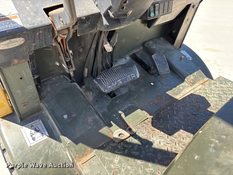 image for item FC1688 Hyster H40XM forklift