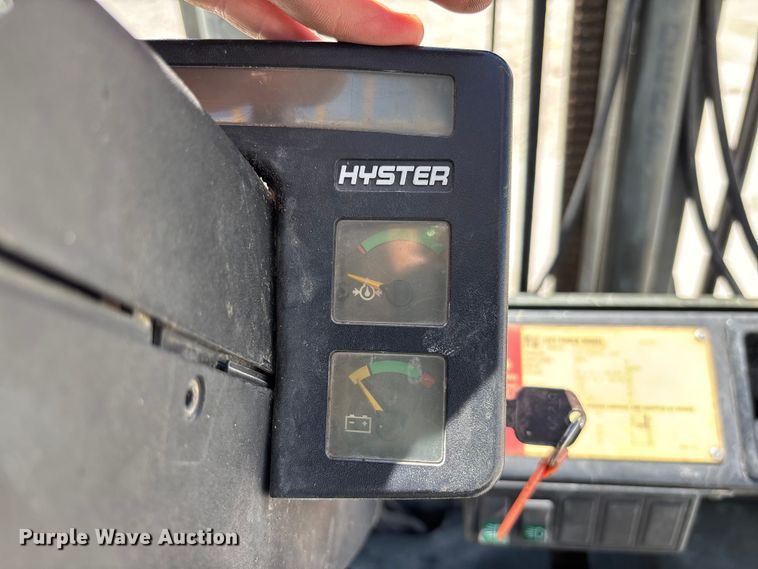 image for item FC1688 Hyster H40XM forklift