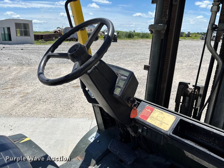 image for item FC1688 Hyster H40XM forklift
