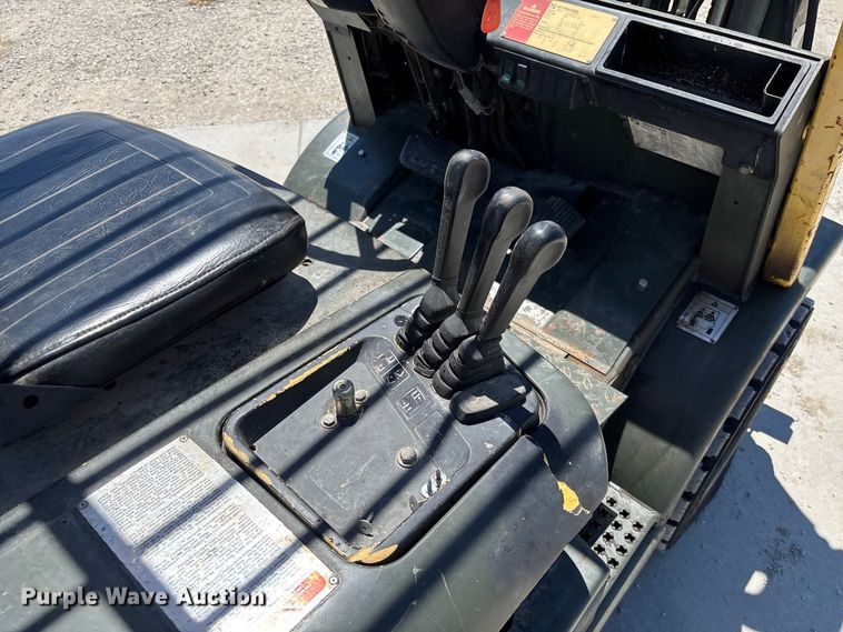 image for item FC1688 Hyster H40XM forklift