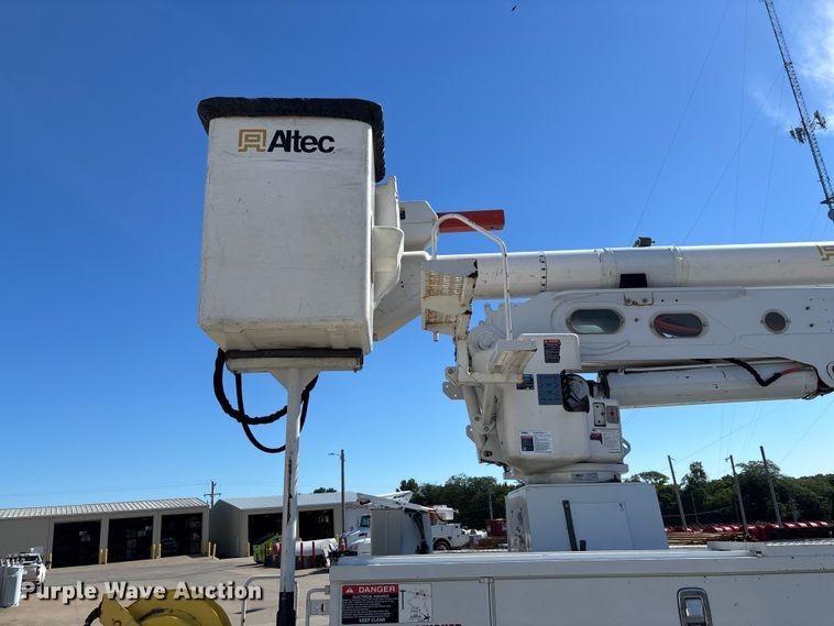 image for item FC1690 2017 Freightliner Business Class M2 bucket truck