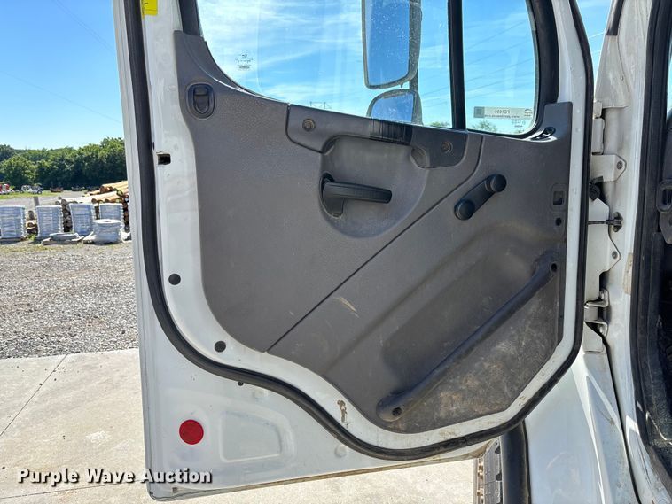 image for item FC1690 2017 Freightliner Business Class M2 bucket truck