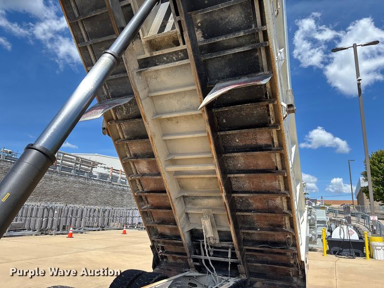 image for item FC1691 2010 International 7500 dump truck