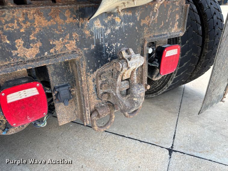 image for item FC1691 2010 International 7500 dump truck