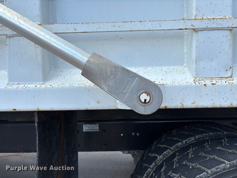 image for item FC1691 2010 International 7500 dump truck