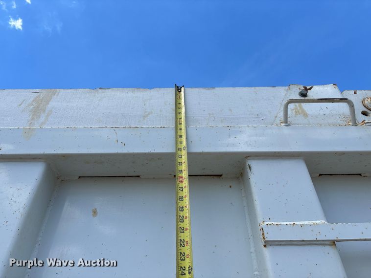 image for item FC1691 2010 International 7500 dump truck