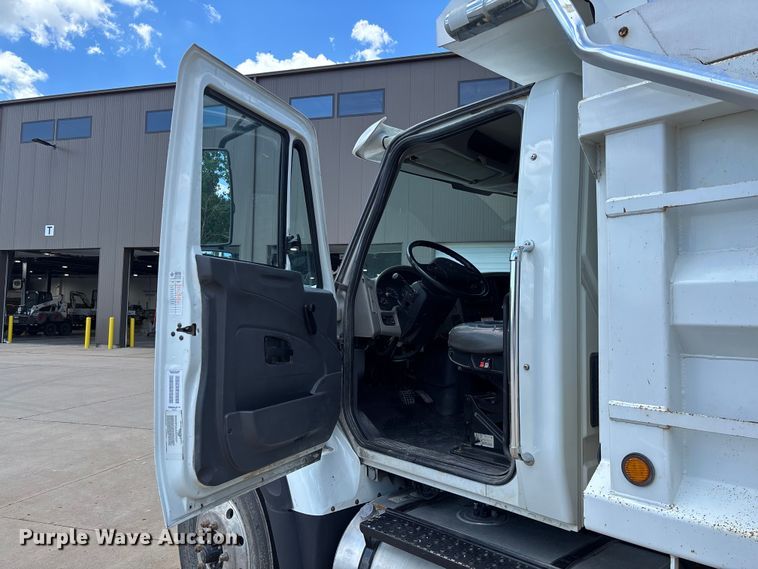 image for item FC1691 2010 International 7500 dump truck