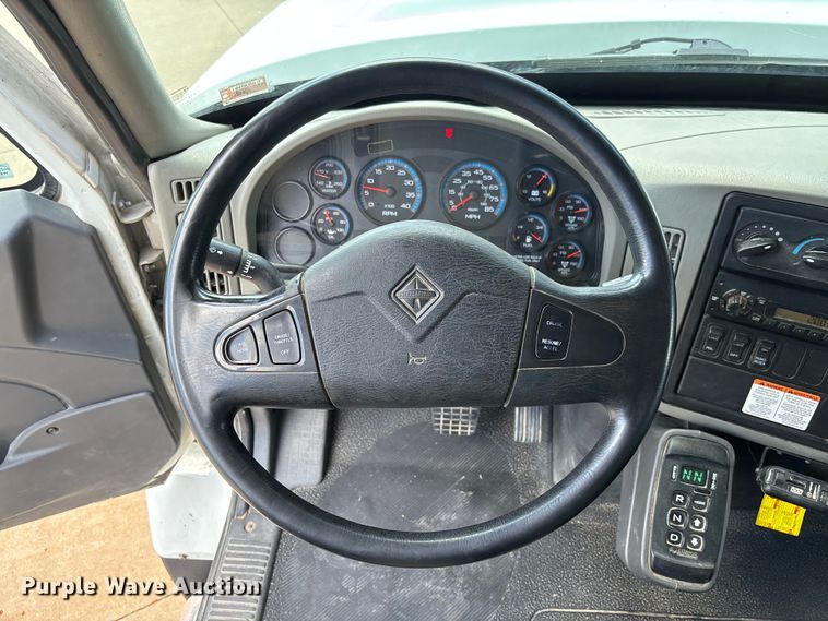 image for item FC1691 2010 International 7500 dump truck