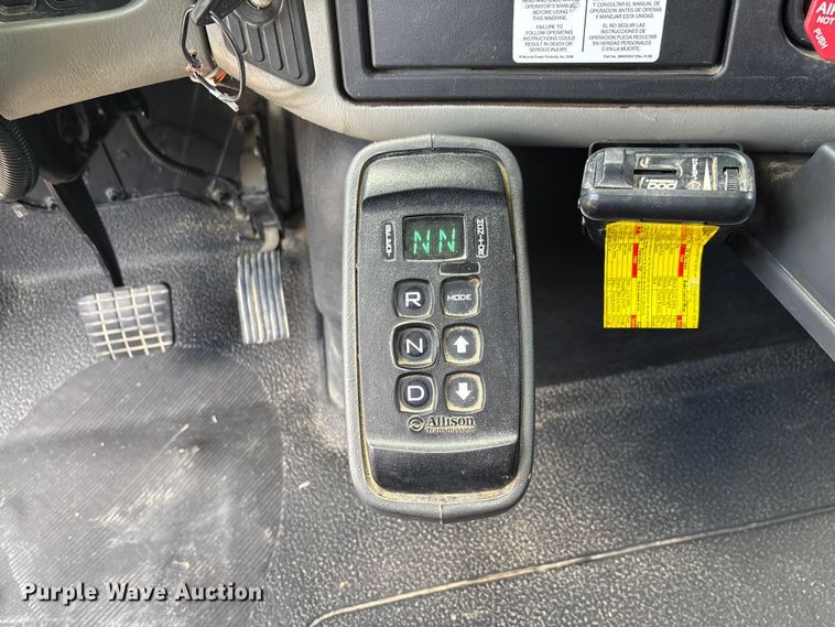 image for item FC1691 2010 International 7500 dump truck