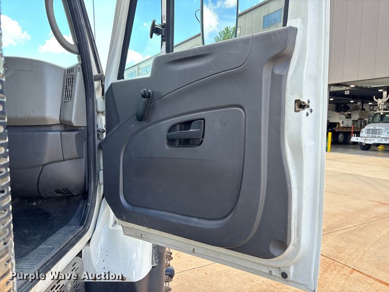 image for item FC1691 2010 International 7500 dump truck