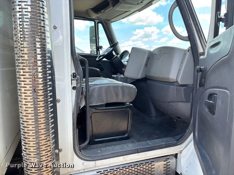 image for item FC1691 2010 International 7500 dump truck