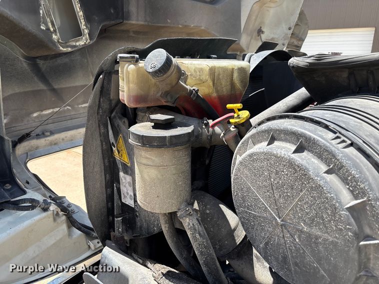 image for item FC1691 2010 International 7500 dump truck