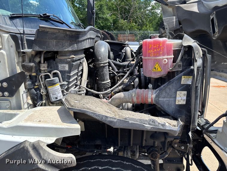 image for item FC1691 2010 International 7500 dump truck