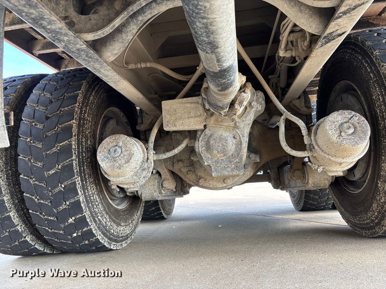 image for item FC1691 2010 International 7500 dump truck
