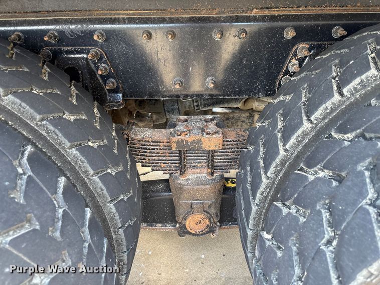 image for item FC1691 2010 International 7500 dump truck