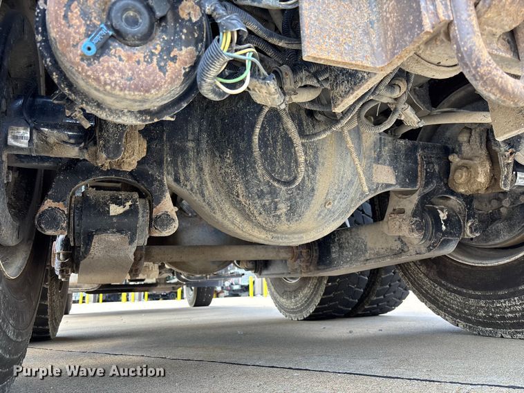 image for item FC1691 2010 International 7500 dump truck