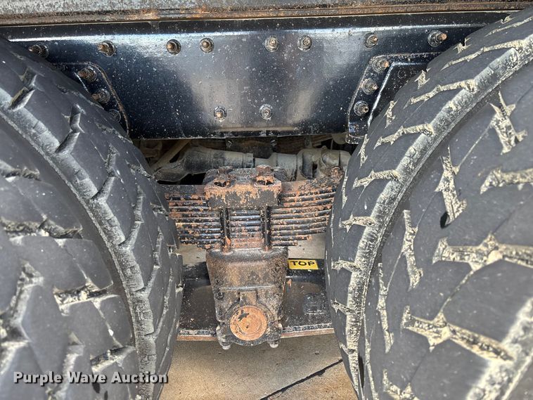 image for item FC1691 2010 International 7500 dump truck