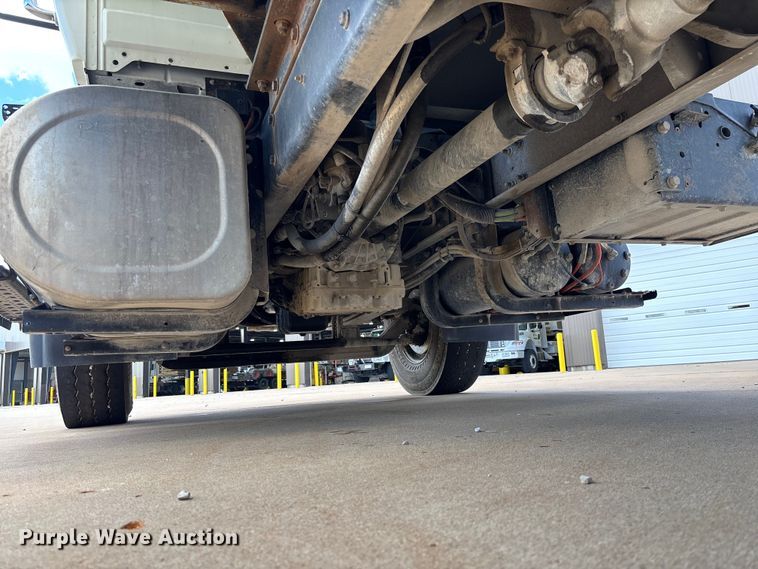 image for item FC1691 2010 International 7500 dump truck