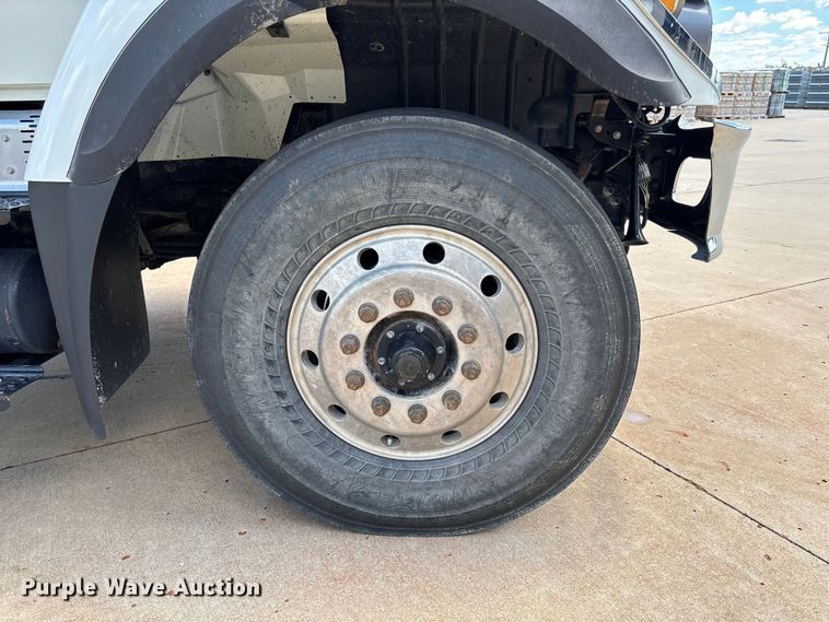 image for item FC1691 2010 International 7500 dump truck