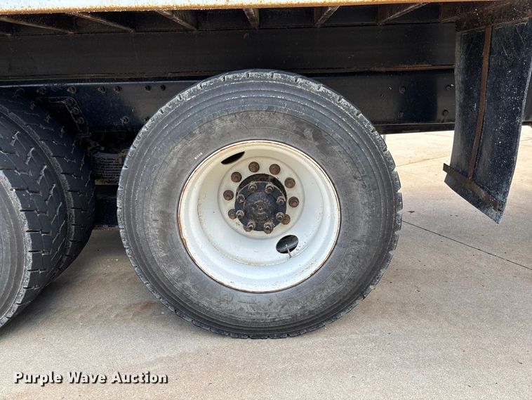 image for item FC1691 2010 International 7500 dump truck