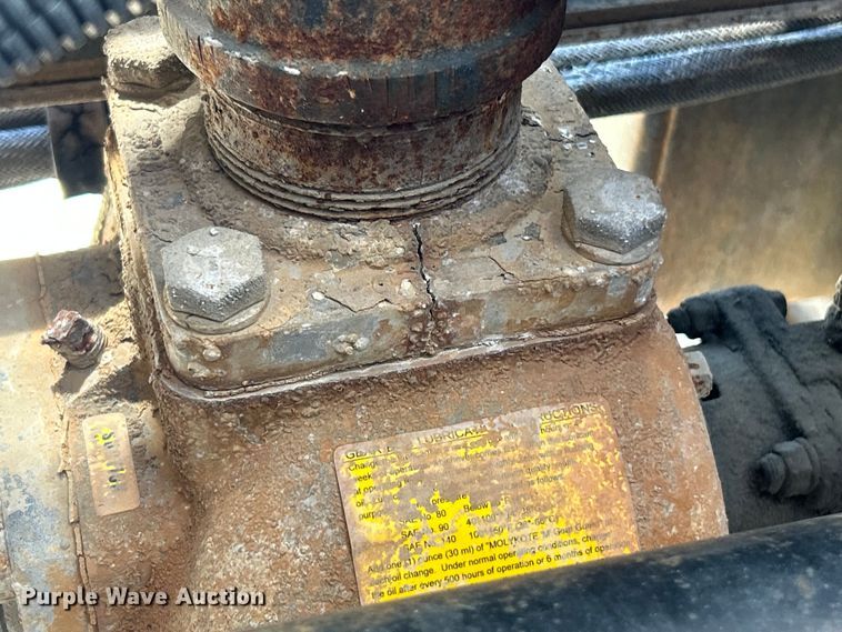 image for item FC2763 1998 Ford LT8513 water truck
