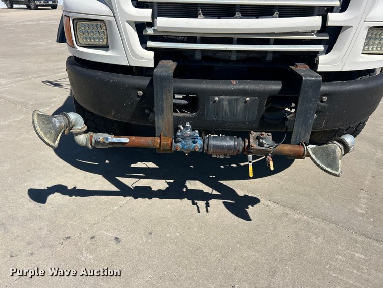 image for item FC2763 1998 Ford LT8513 water truck
