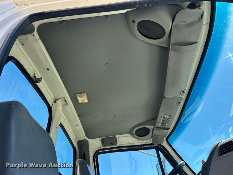 image for item FC2763 1998 Ford LT8513 water truck