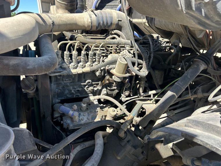 image for item FC2763 1998 Ford LT8513 water truck
