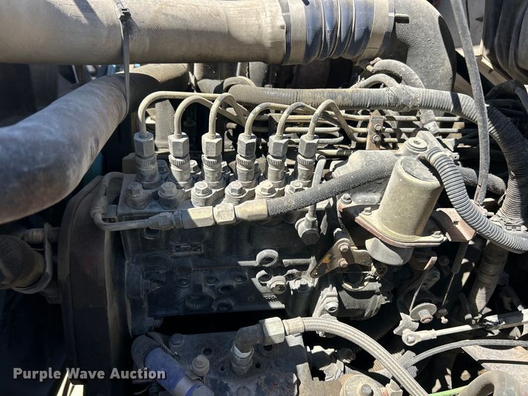 image for item FC2763 1998 Ford LT8513 water truck