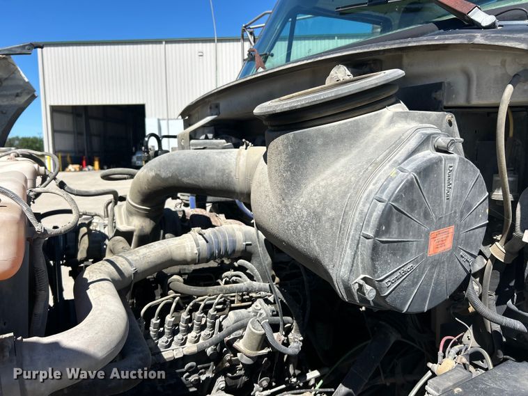 image for item FC2763 1998 Ford LT8513 water truck