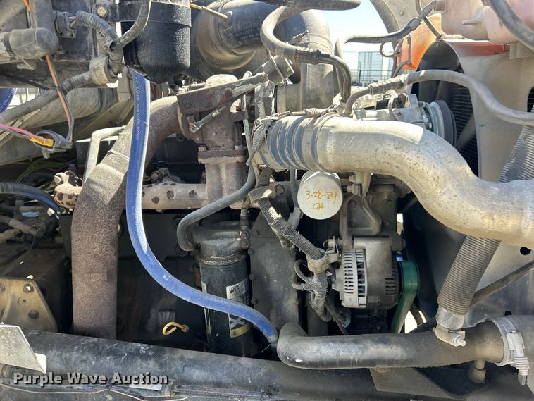 image for item FC2763 1998 Ford LT8513 water truck