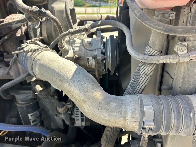 image for item FC2763 1998 Ford LT8513 water truck