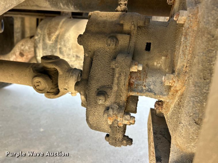 image for item FC2763 1998 Ford LT8513 water truck