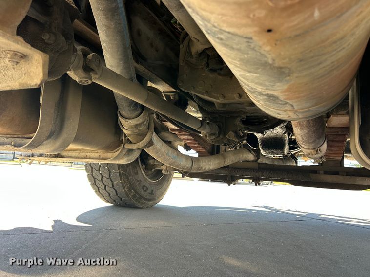 image for item FC2763 1998 Ford LT8513 water truck