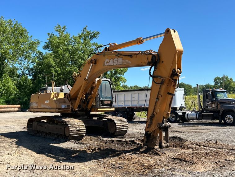 image for item FC2770 2004 Case CX330 excavator