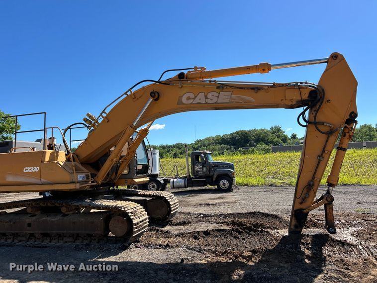 image for item FC2770 2004 Case CX330 excavator