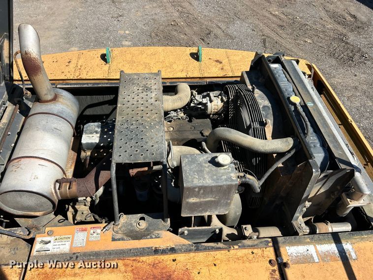 image for item FC2770 2004 Case CX330 excavator