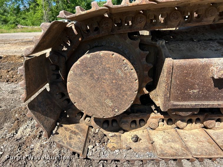image for item FC2770 2004 Case CX330 excavator