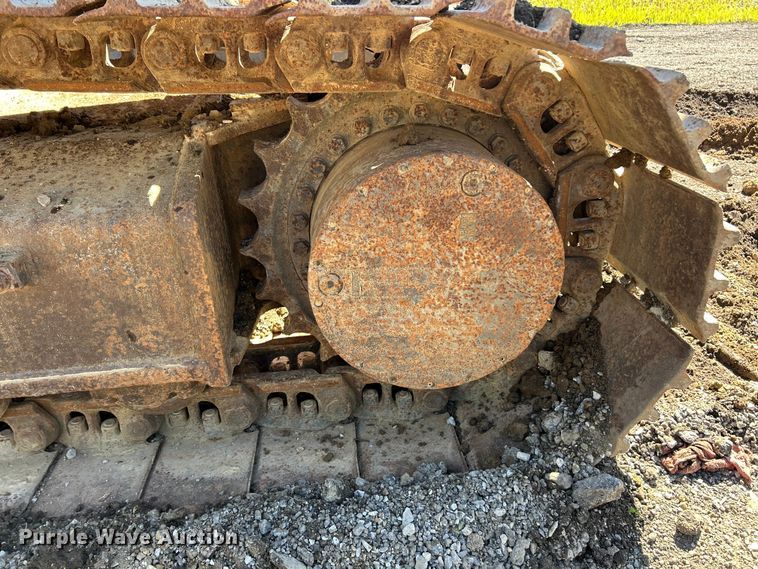 image for item FC2770 2004 Case CX330 excavator