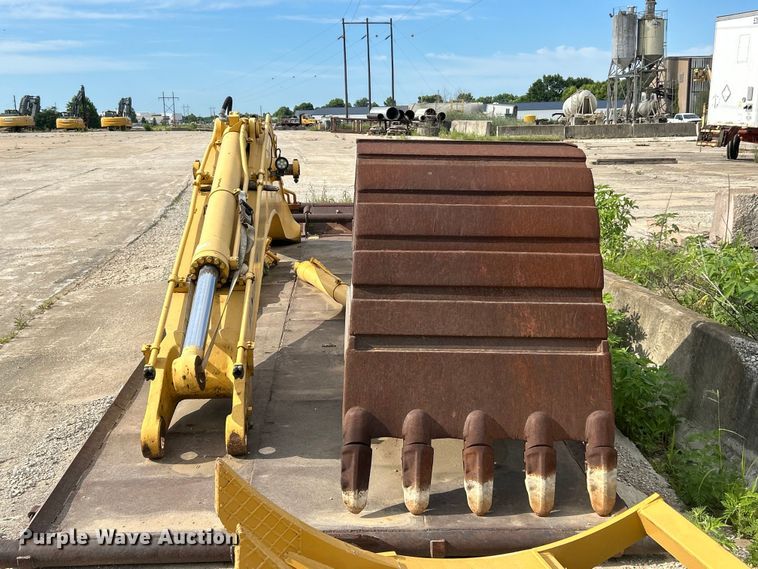 image for item FC2777 Komatsu excavator boom