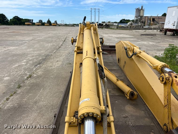 image for item FC2777 Komatsu excavator boom